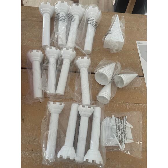 Wilton Romantic Castle Cake Set 32 pcs Open Box Pieces Still in Plastic - Picture 11 of 13